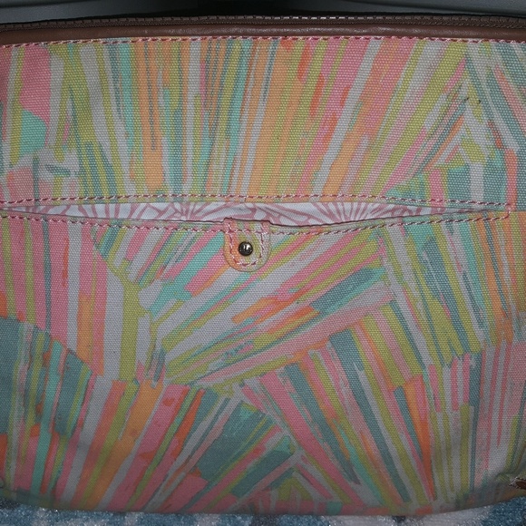 Sequin covered tablet carrying pouch - Picture 6 of 7